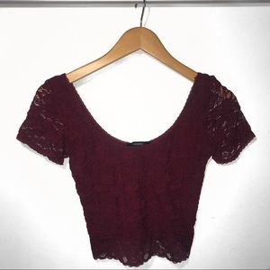 MAROON LACE CROP TOP FOREVER 21